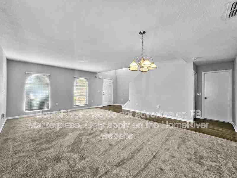 14358 Finsbury Dr - Photo 2 of 24