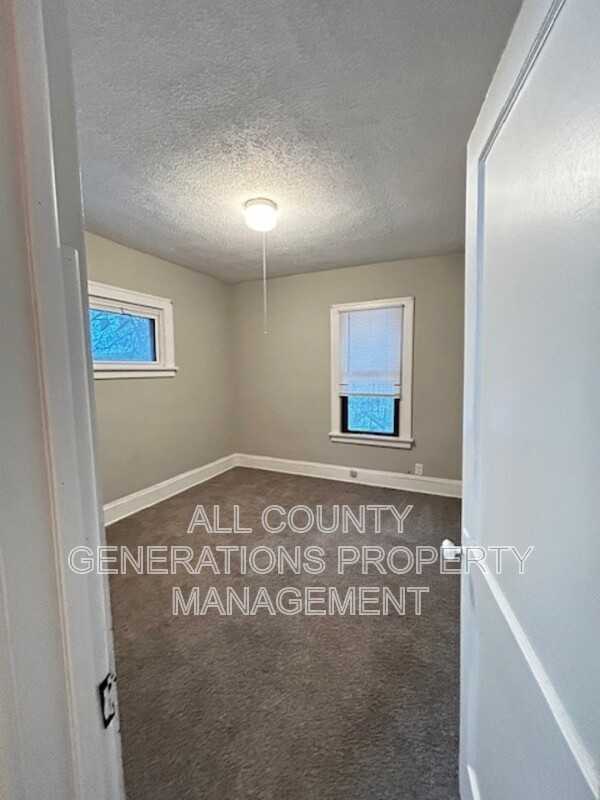 9612 Lamontier Ave - Photo 6 of 9