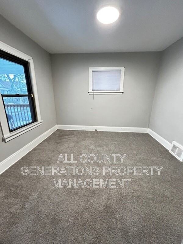 9612 Lamontier Ave - Photo 7 of 9