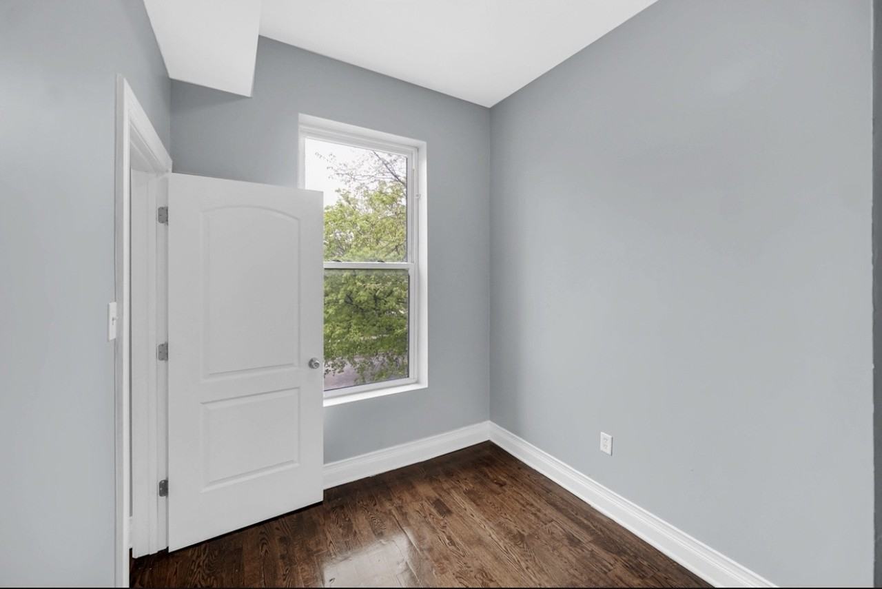 7223 S Union Ave #1 - Photo 3 of 18