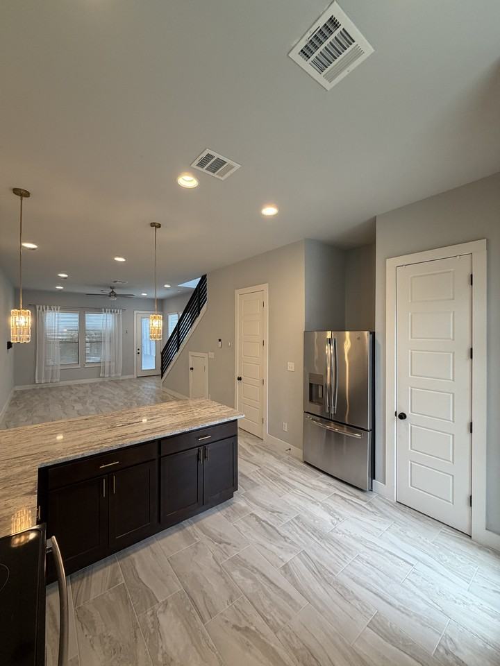 419 Cactus St Unit 101 #NA - Photo 5 of 19