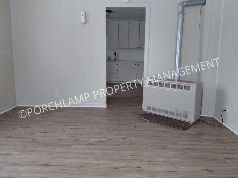 1848 Franklin St #1 - Photo 3 of 12