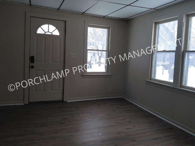 1848 Franklin St #1 - Photo 6 of 12