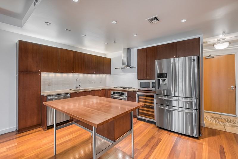 844 S Curry St - Photo 6 of 23