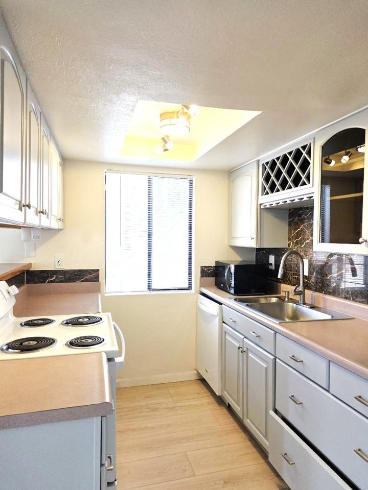 17094 E Tennessee Dr - Photo 6 of 20