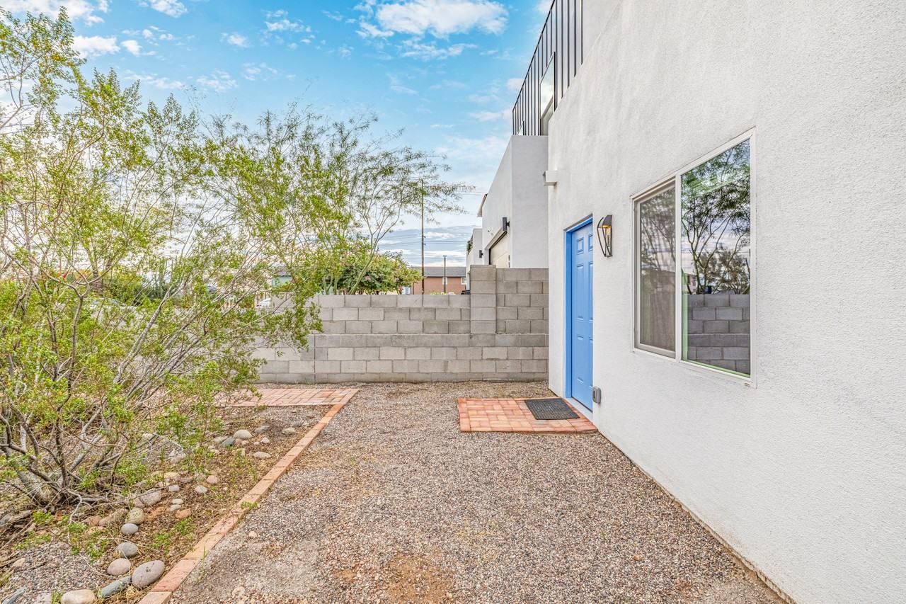 4516 N 8th Pl #NA - Photo 4 of 27