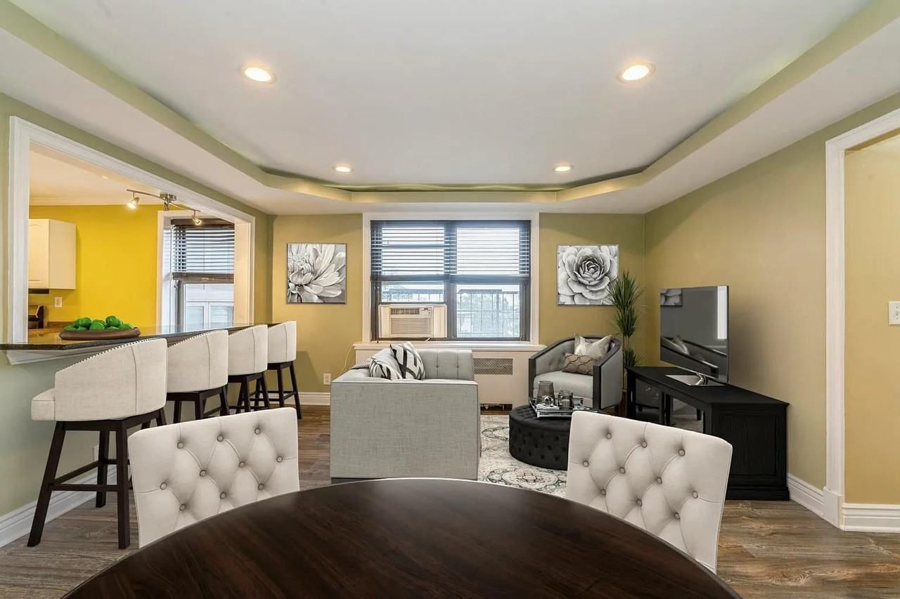 1011 Avenue C - Photo 2 of 20