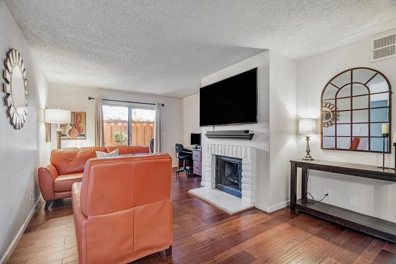 247 N Capitol Ave - Photo 2 of 20