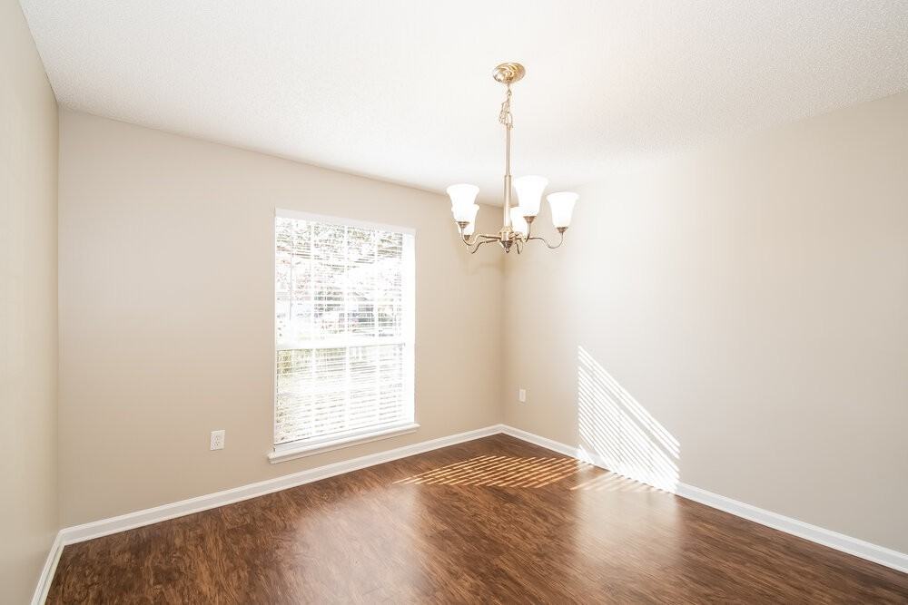 1748 Northglen Cir - Photo 5 of 15