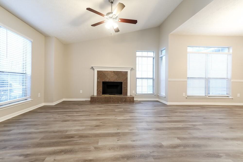 4417 Princeton Ter - Photo 3 of 16