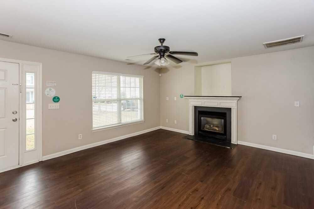 7028 Indian Ridge Ln - Photo 5 of 15