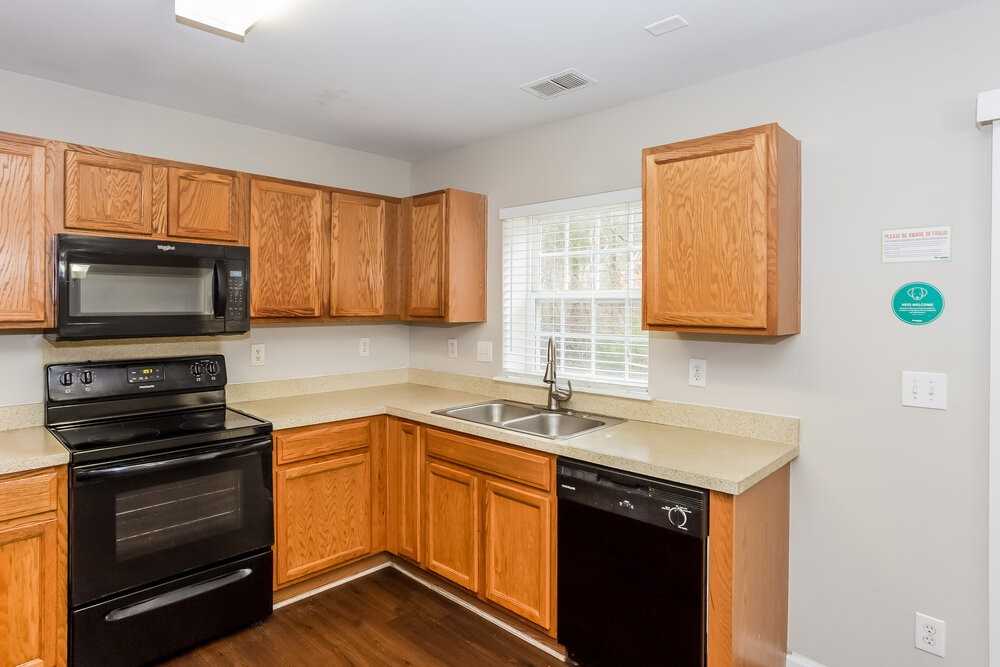 7028 Indian Ridge Ln - Photo 7 of 15