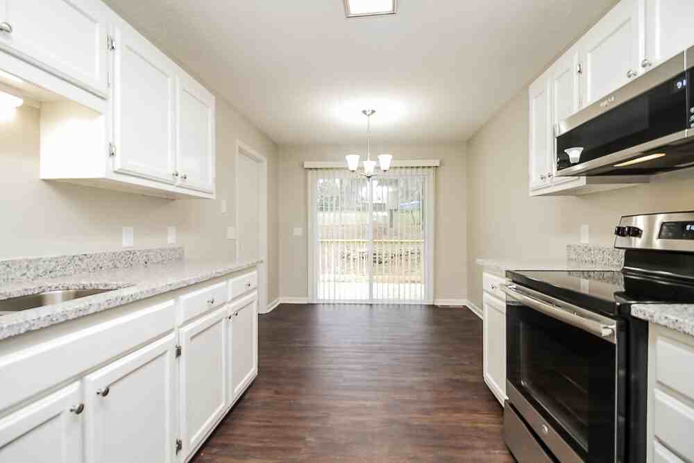 3105 Roundwood Forest Ln - Photo 7 of 16