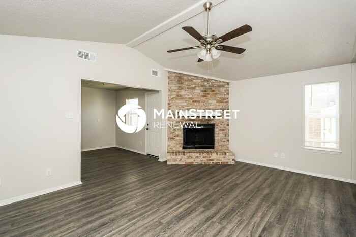 2336 Markland St - Photo 2 of 17