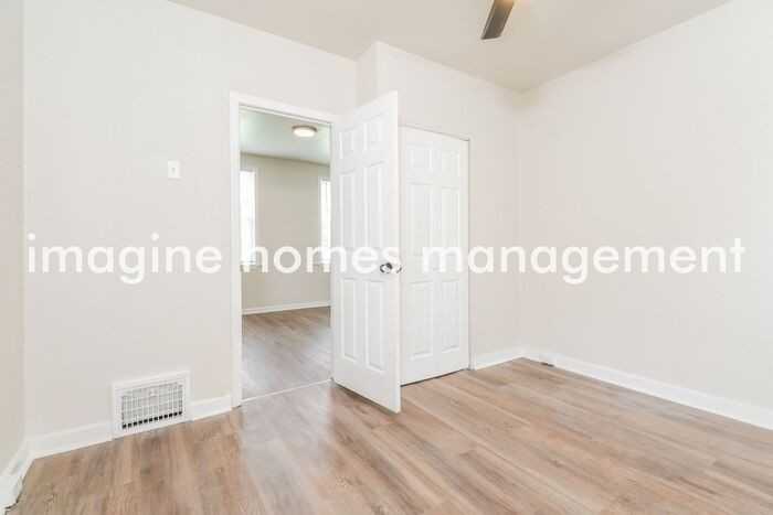 767 Shaw Ave - Photo 7 of 17