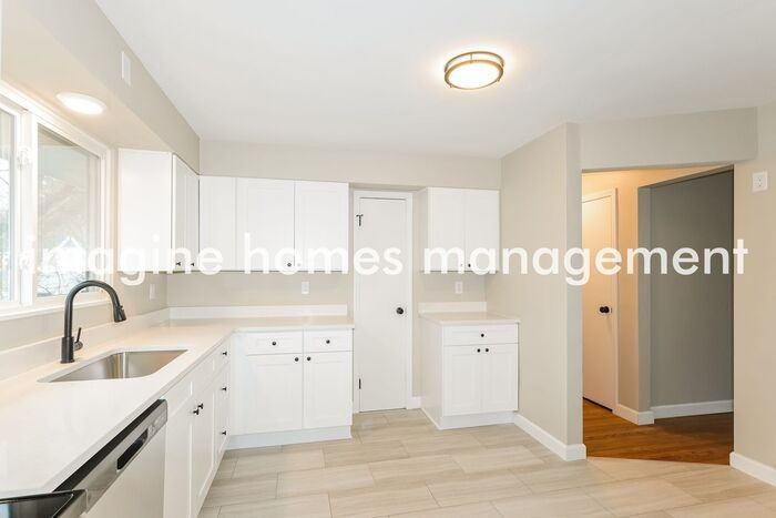 329 W Old Watson Rd - Photo 7 of 22