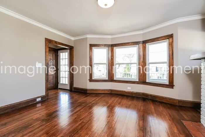 1329 Lakewood Ave #2 - Photo 3 of 12