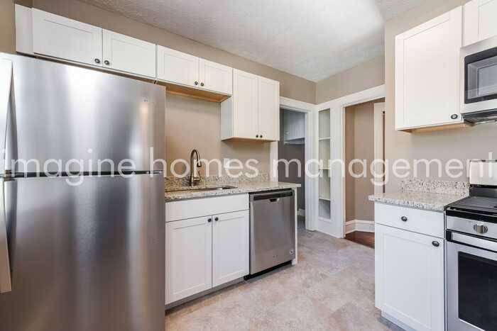 1329 Lakewood Ave #2 - Photo 6 of 12