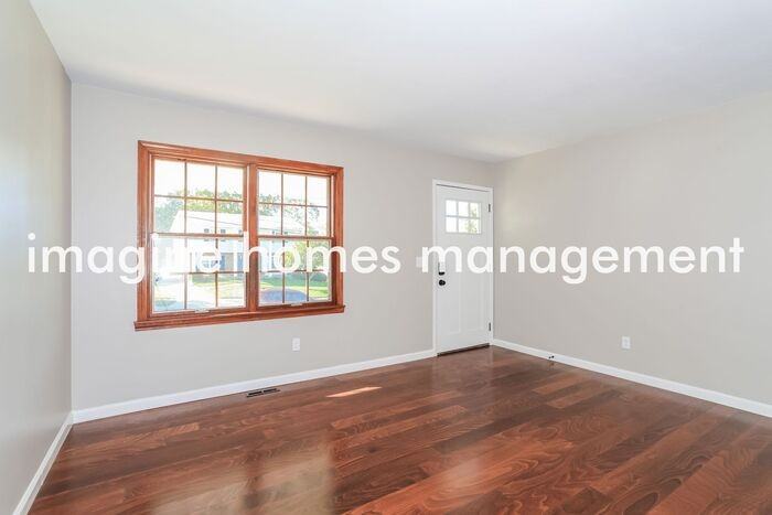 10928 Lemarie Dr - Photo 4 of 14