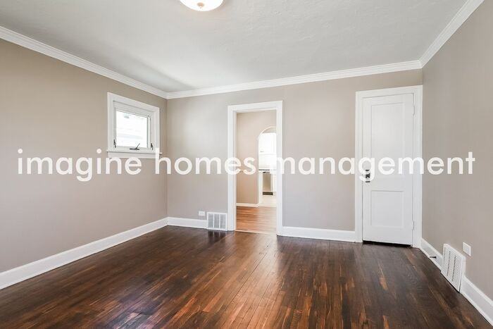 1329 Elmwood Rd - Photo 4 of 16