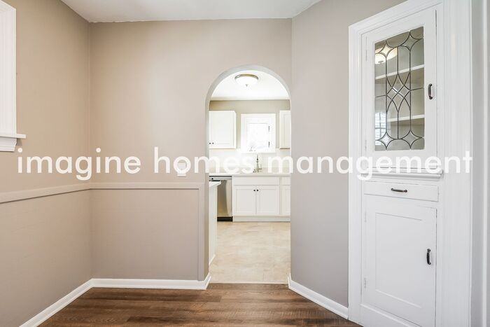 1329 Elmwood Rd - Photo 6 of 16