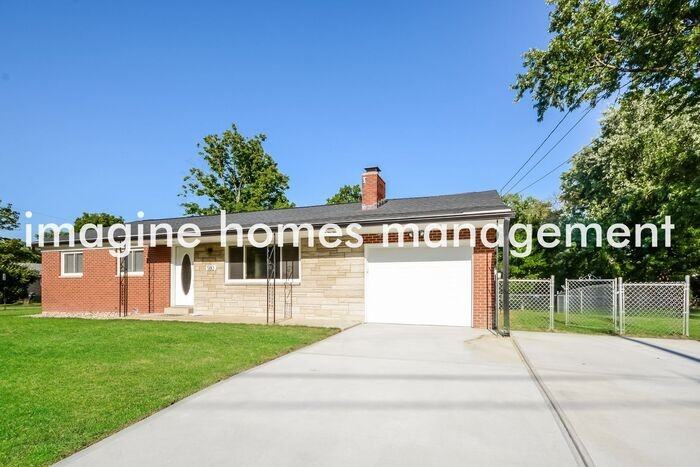 580 Observatory Dr - Photo 3 of 17