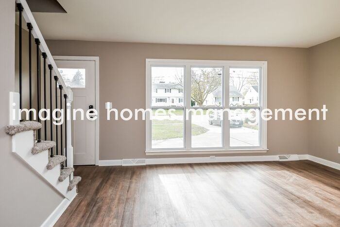 25312 Hall Dr - Photo 5 of 20