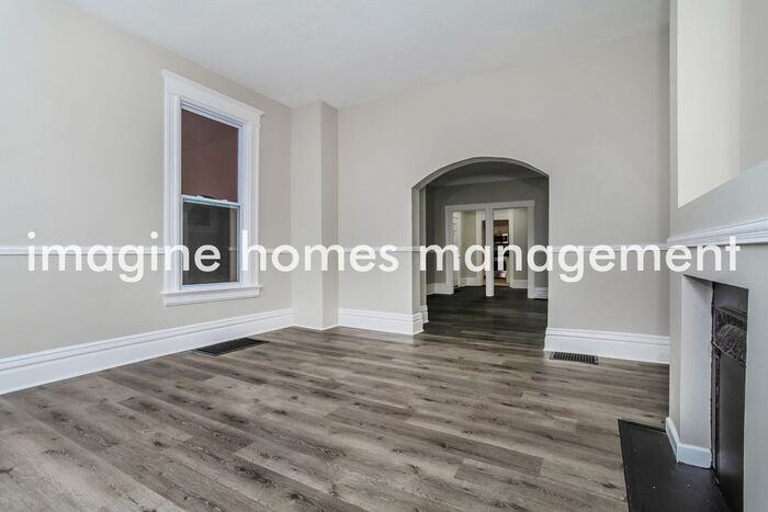 913 York St - Photo 5 of 17