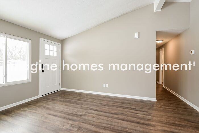 9146 Cranbrook Dr - Photo 5 of 15