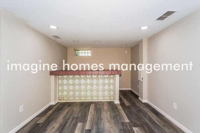 391 E 326th St - Photo 6 of 19