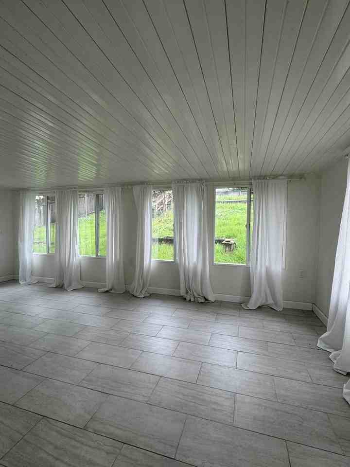 5116 Sandmound Blvd - Photo 6 of 31