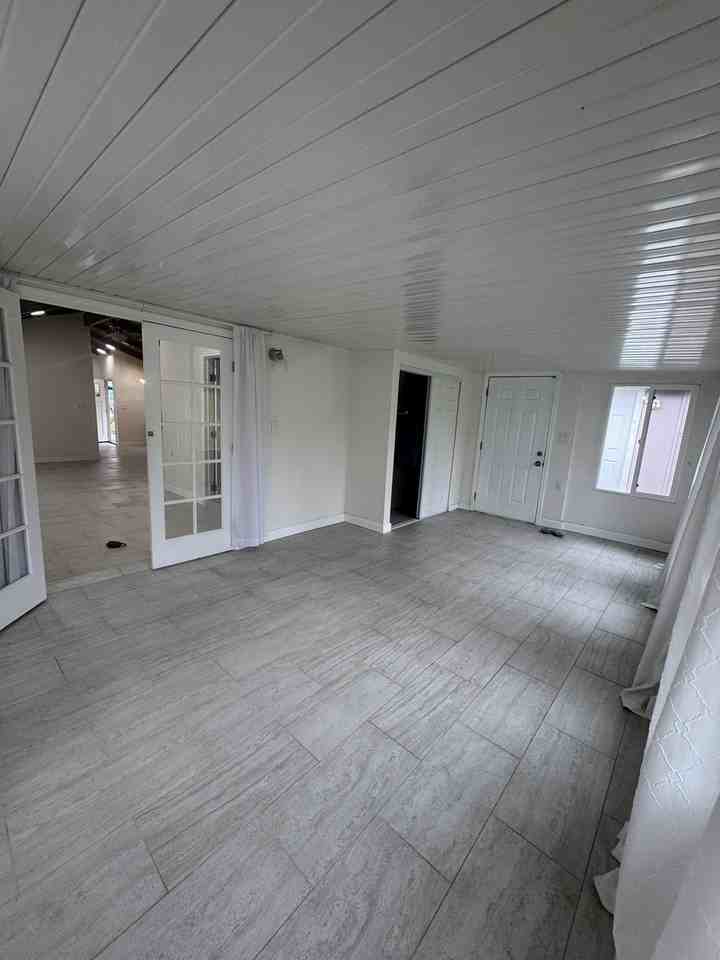 5116 Sandmound Blvd - Photo 7 of 31