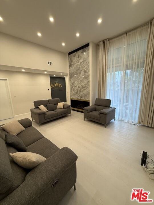 13218 Fiji Way Unit J #J