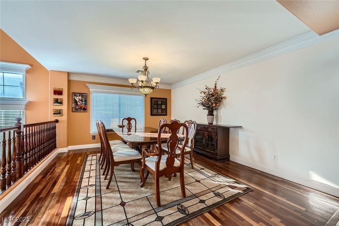 8748 Castle Hill Ave - Photo 6 of 28