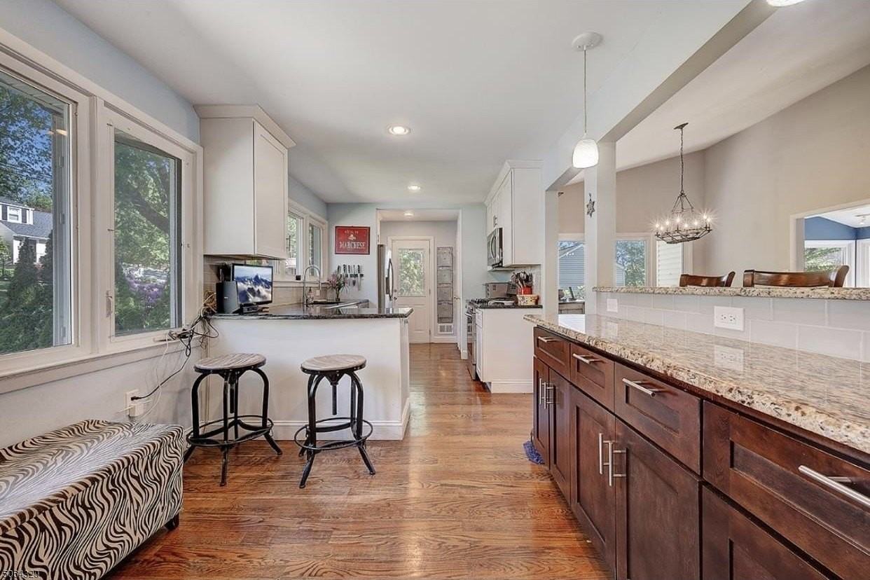 4 Undercliff Ter - Photo 3 of 22