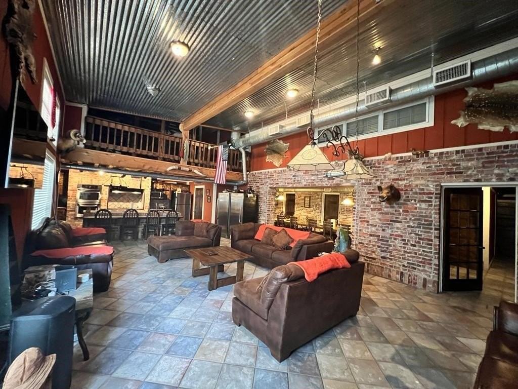 130 N Jab Dr - Photo 3 of 16