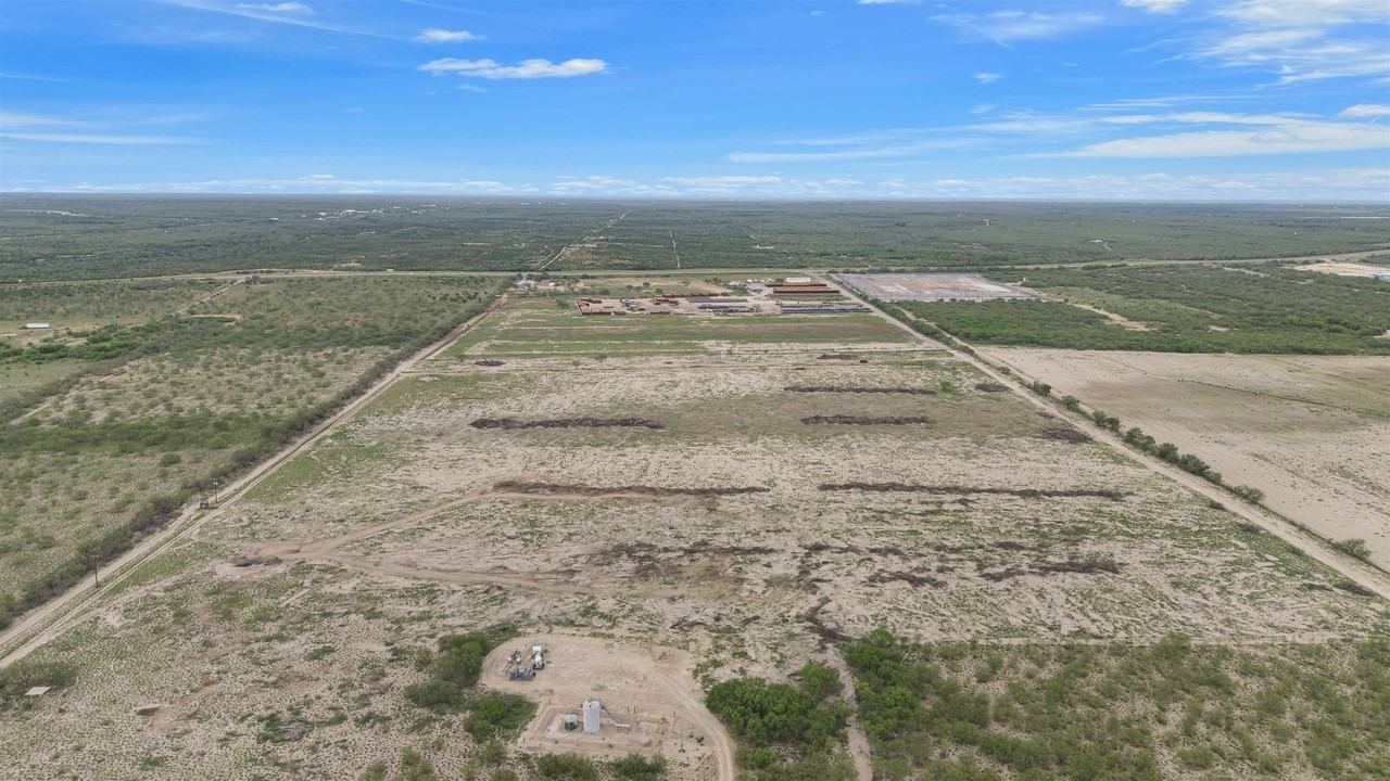 6948 Us Highway 83 - Photo 7 of 11