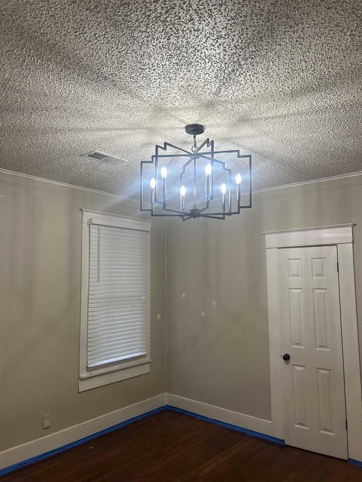 1804 Foster Ave - Photo 5 of 18