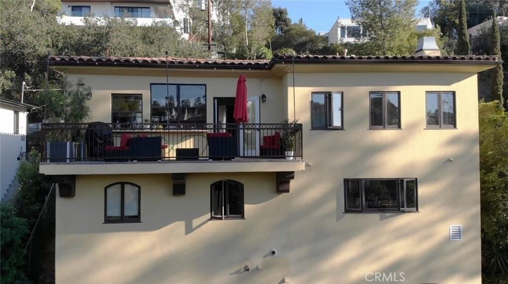 3015 Hollyridge Dr - Photo 5 of 28