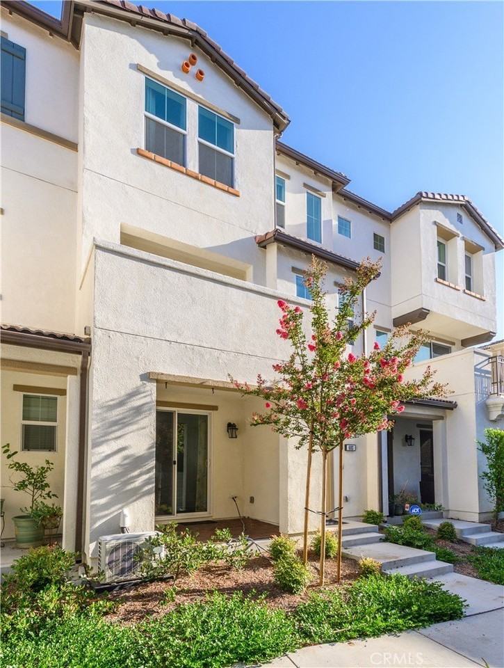 603 Shadowbrook - Photo 4 of 50