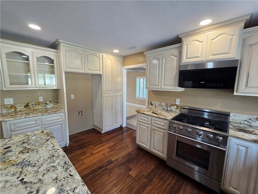 13117 Dussen Ln - Photo 6 of 30