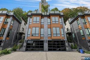 featured image of 714 Undercliff Ave