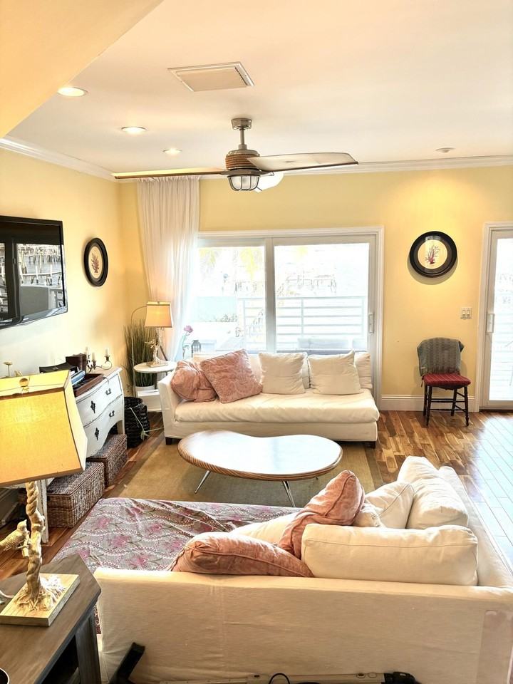 328 N Lake Dr #328 - Photo 3 of 27