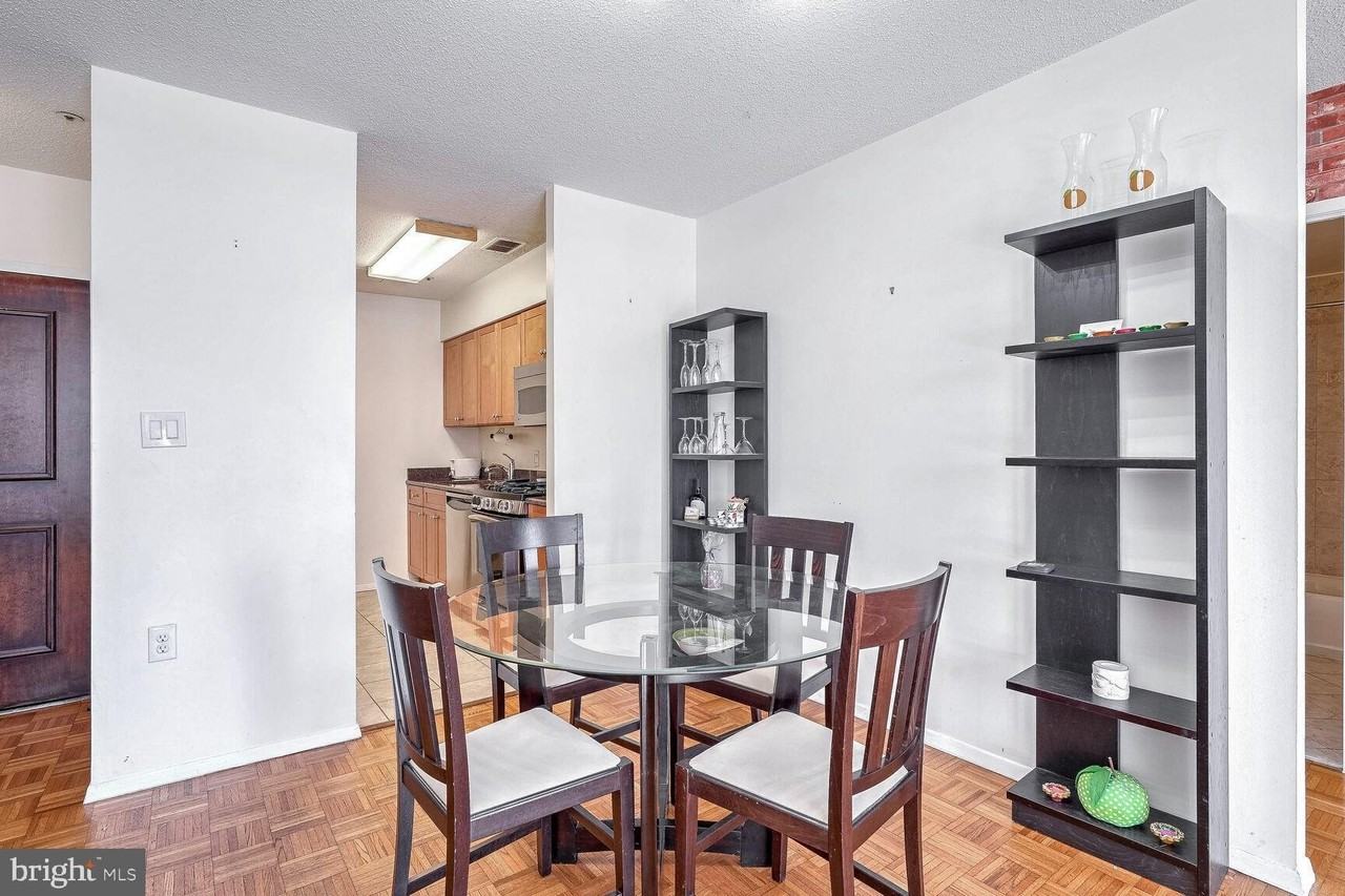 4801 Fairmont Ave Apt 904 #904 - Photo 6 of 15