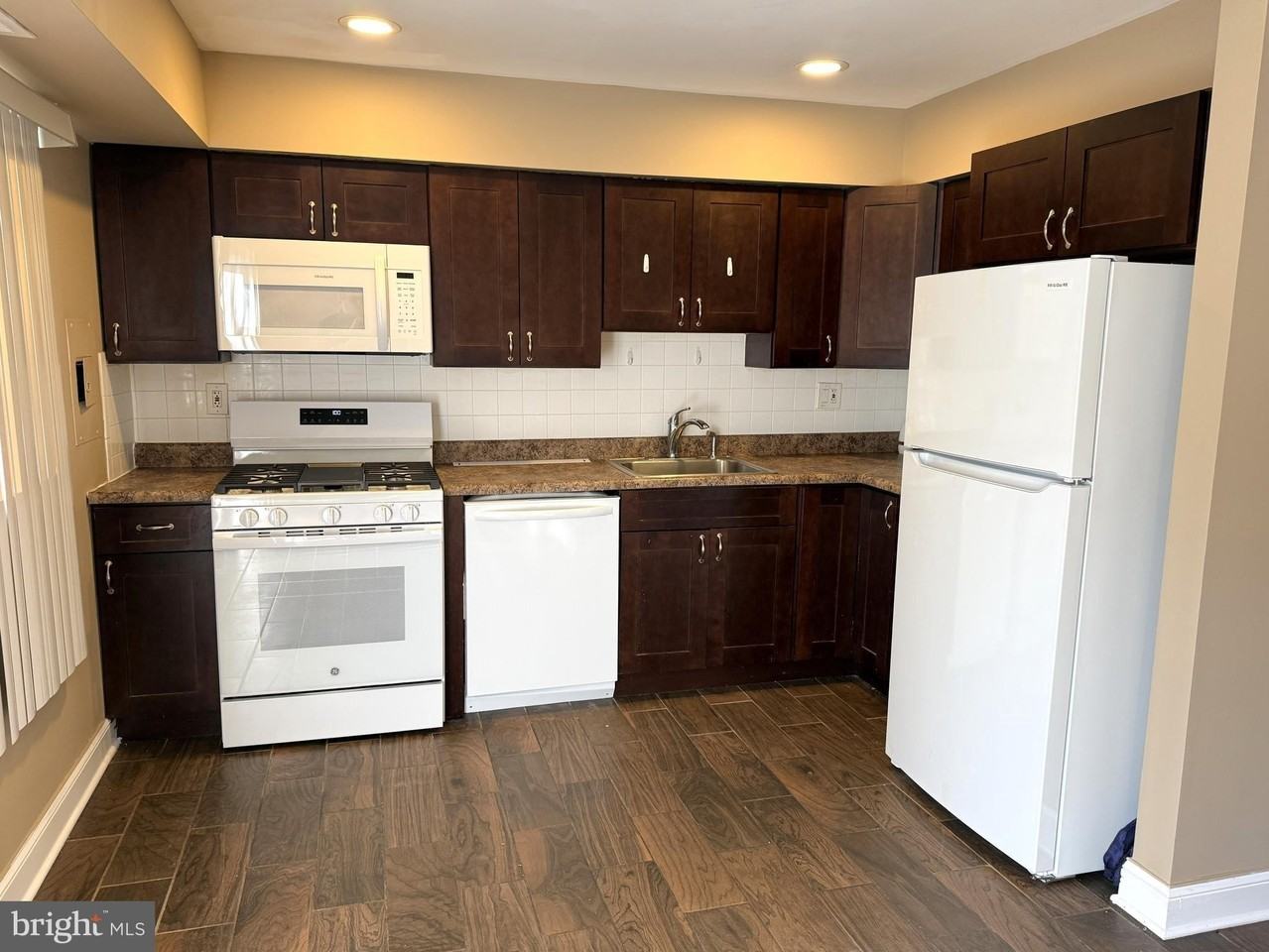 131 Chelsea Cir Unit B141 #B141 - Photo 5 of 13