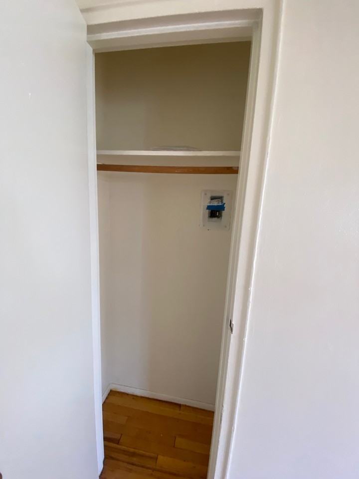 1599 Leonia - Photo 4 of 9