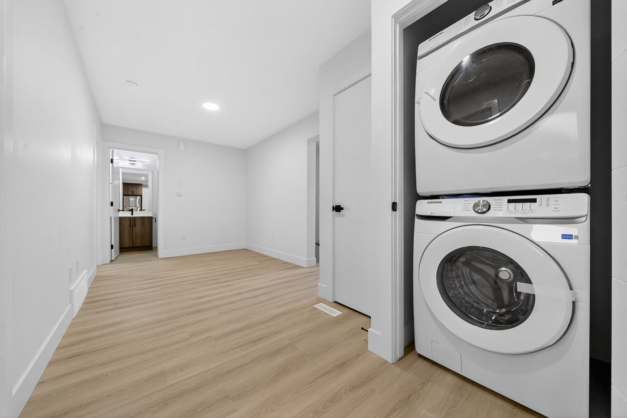 8821G 122 Ave Nw #1 - Photo 4 of 20