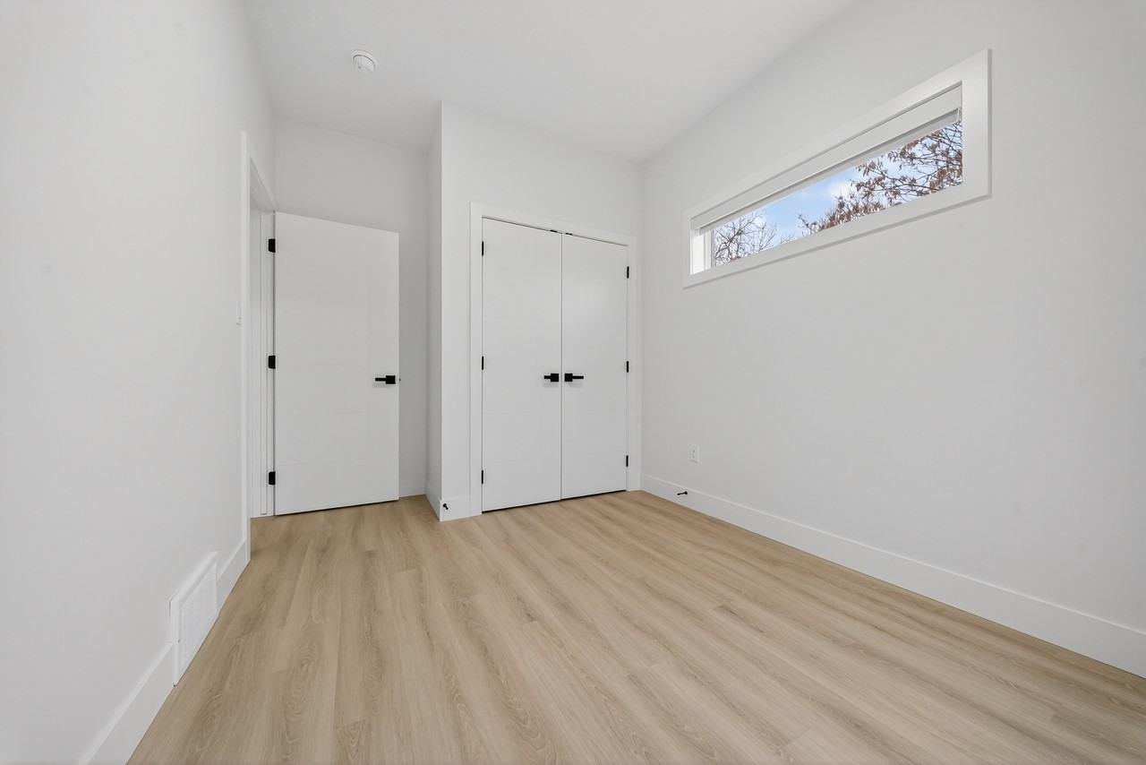 8829 122 Ave Nw #5 - Photo 3 of 18