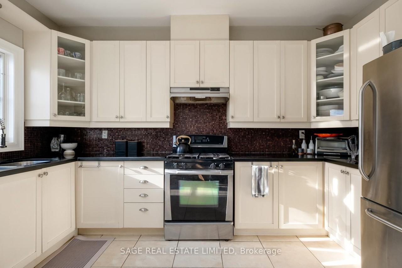 147 Brandon Avenue - Photo 7 of 25