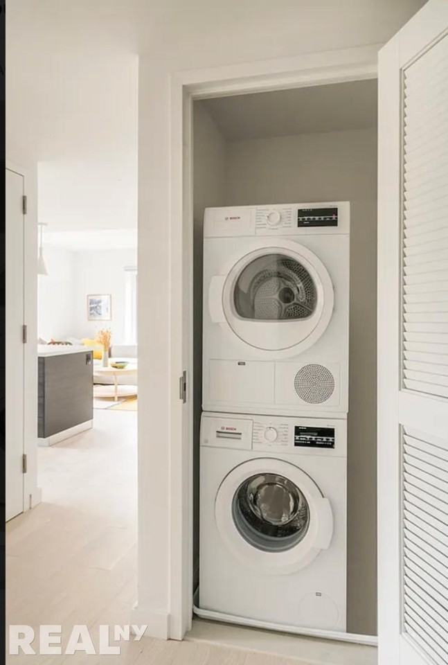 Clarkson Ave #105D - Photo 6 of 7